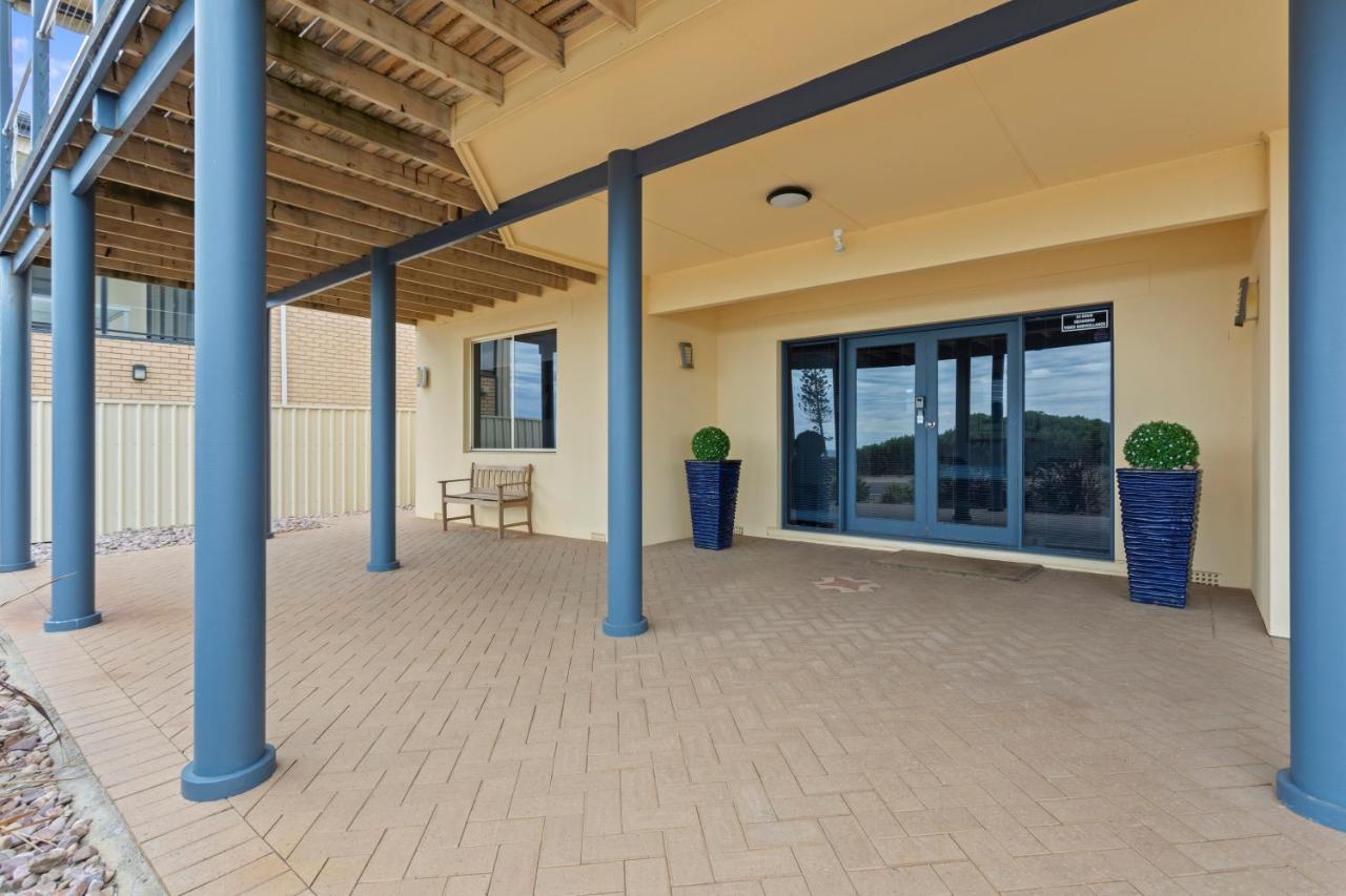Beachside Escape On The Esplanade Christies Beach Exterior photo
